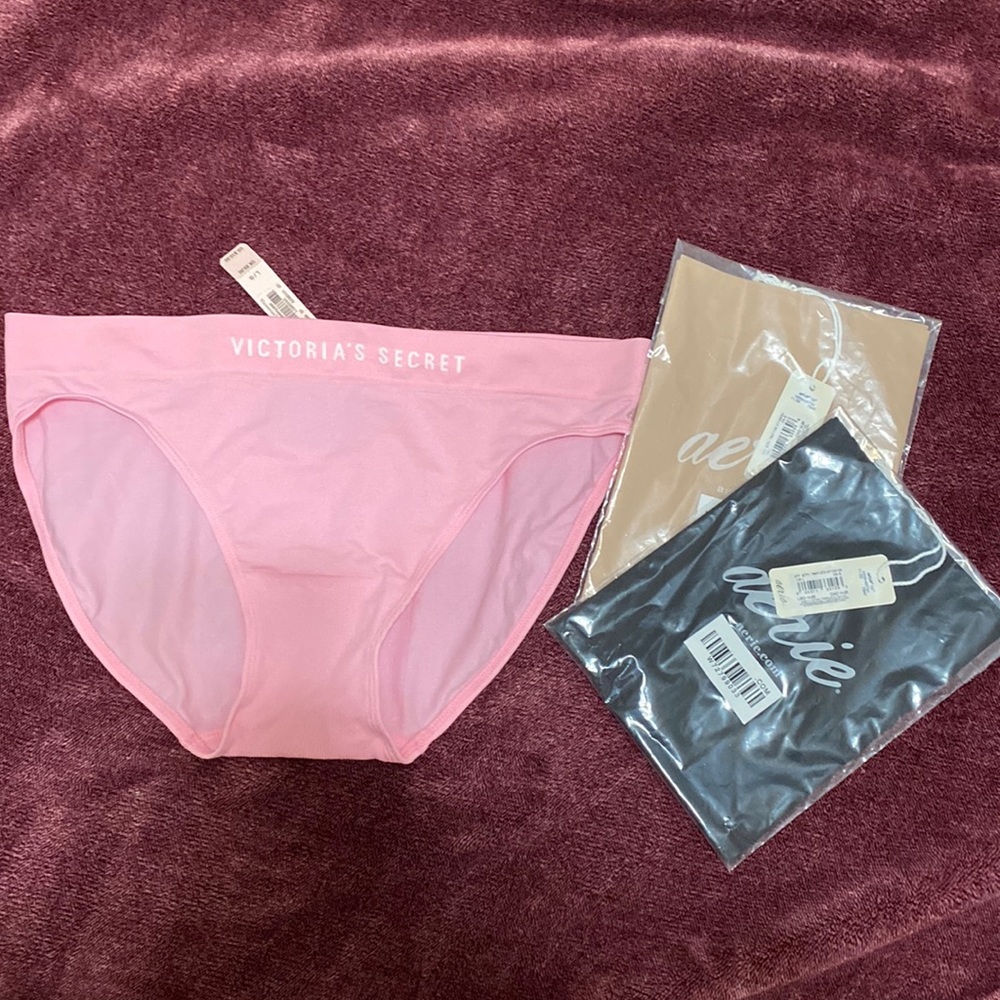 Lot of Victoria Secrets and Aerie underwears/thongs